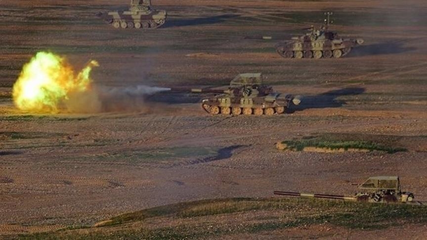 إيران تجري مناورات بالذخيرة الحية في الخليج.. ورسالة ردع في ظل التصعيد الأمريكي