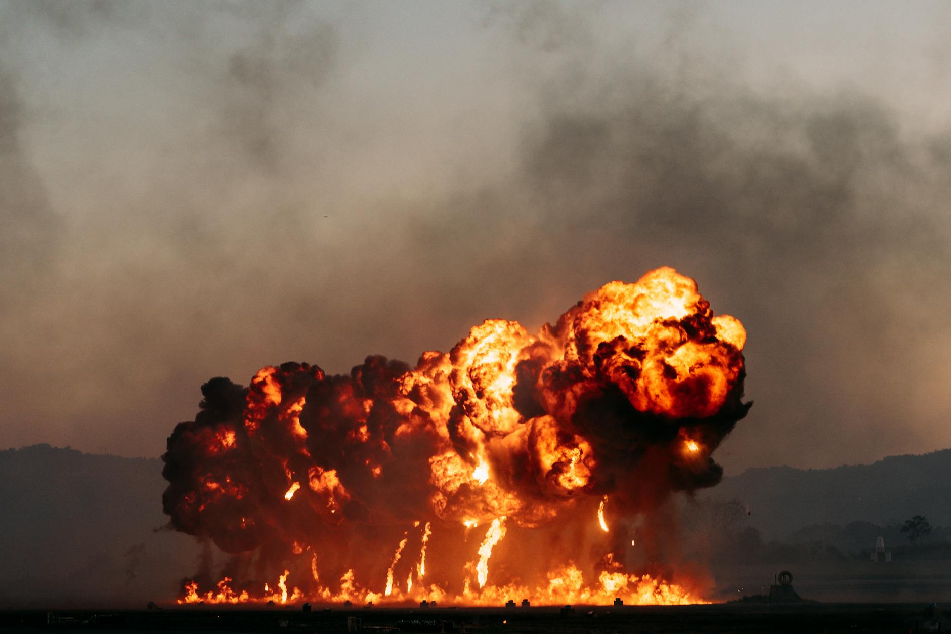 هجمات إيران على تل أبيب تسفر عن إصابات وتفعيل صفارات الإنذار