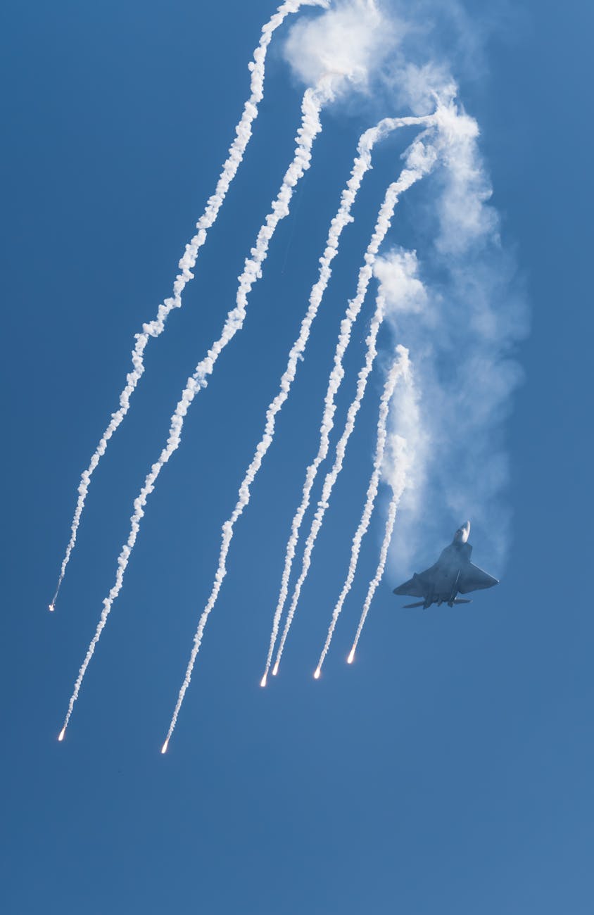اليوم الـ36 للحرب: دول الخليج تصد عشرات الصواريخ والمسيرات.. وانقطاع كهرباء محدود في الكويت