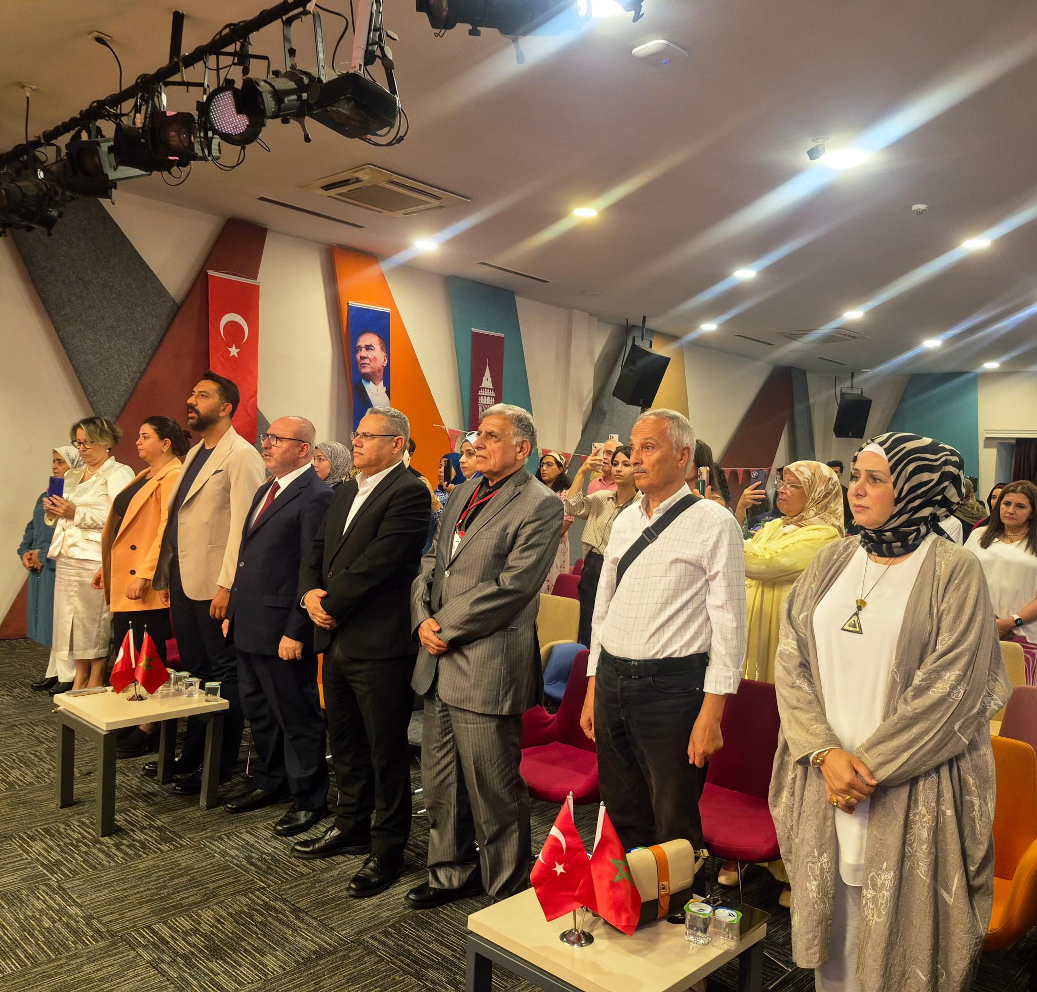 إسطنبول تحتفل ..جمعية الصداقة المغربية التركية تجدد الولاء للملك محمد السادس في حفل مهيب.
